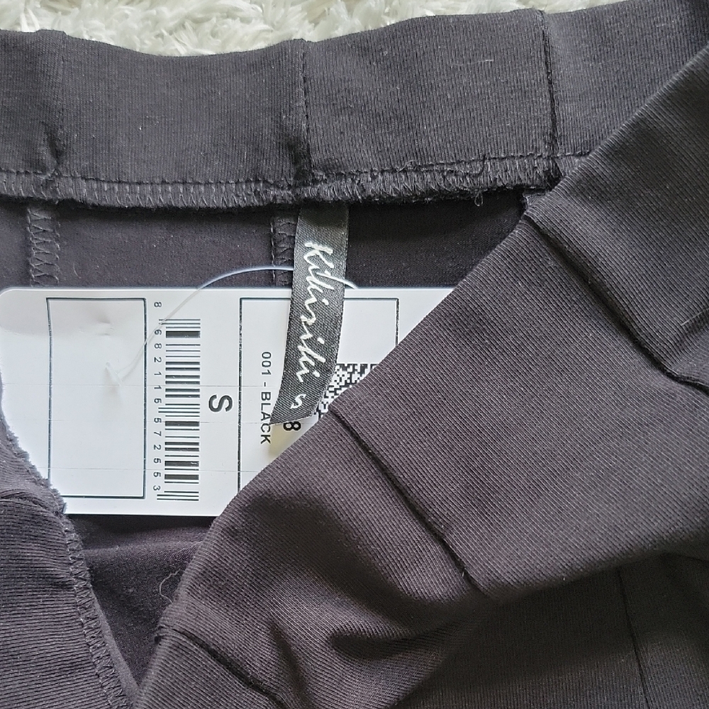 Black Midi A-Line Pleated Skirt - Picture 2 of 4